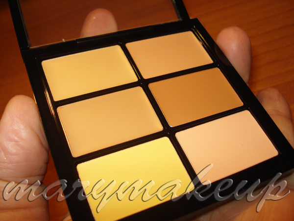 Mac Cosmetics Pro Concealer and Corrector Palette